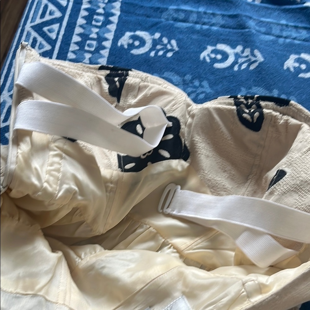 Tibi cotton Elegant Cream and Black Floral Dress - lined - Picture 5 of 6